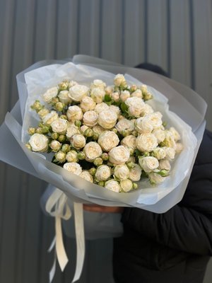 Букет з 11 гілок піоновидних троянд "Розкішка Хмаринка" 00001414 фото